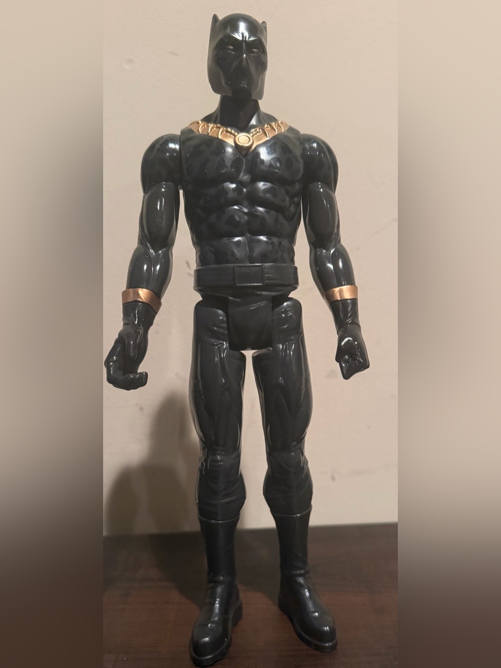 Title
Marvel Black Panther 2017 Hasbro 12" Action Figure Toy